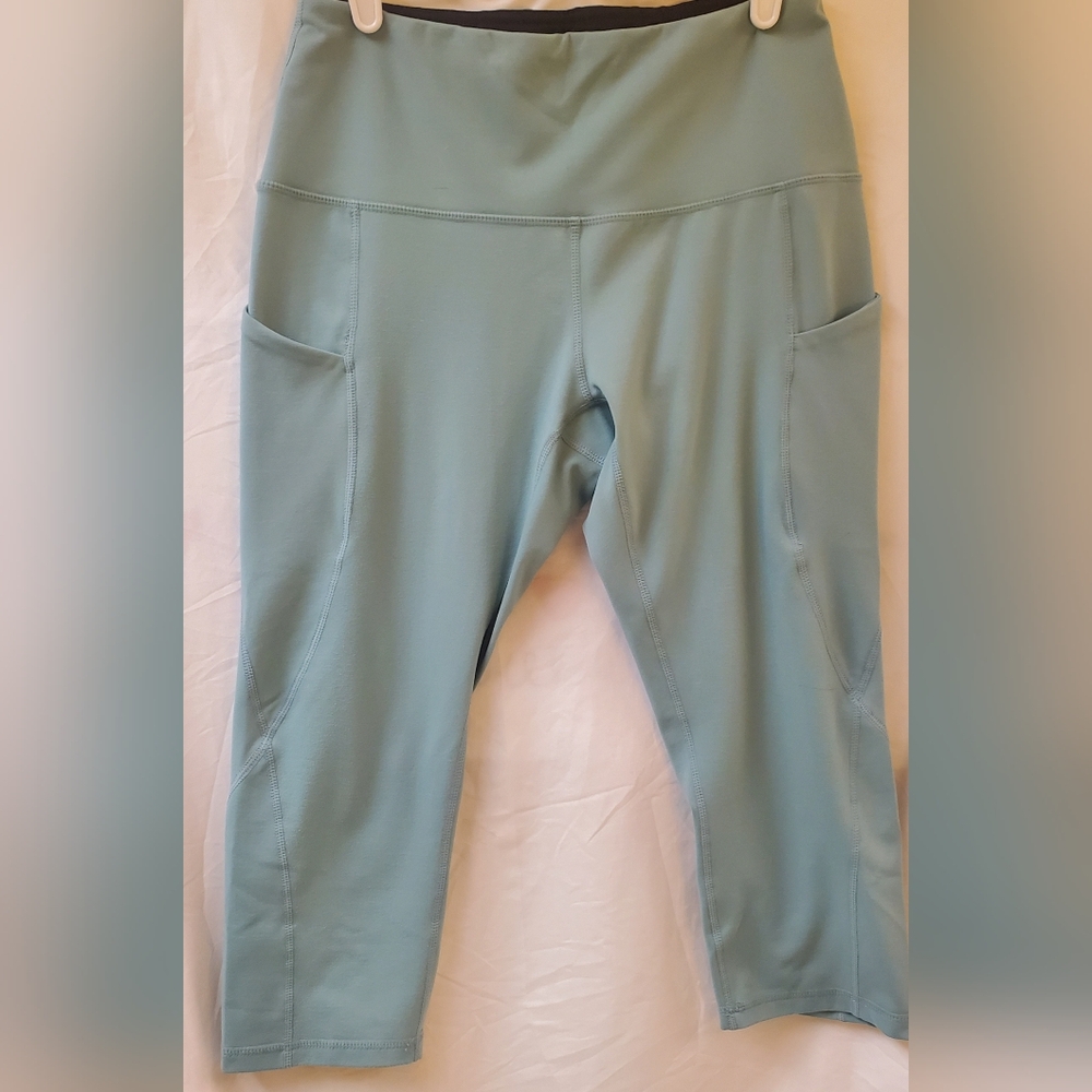 ODODOS capri leggings
